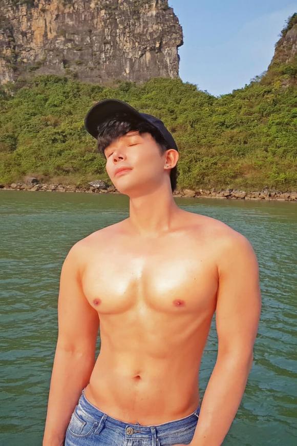 Nathan Lee, khoe body, bất động sản, du thuyền, vòng eo, siêu mẫu, sao Việt